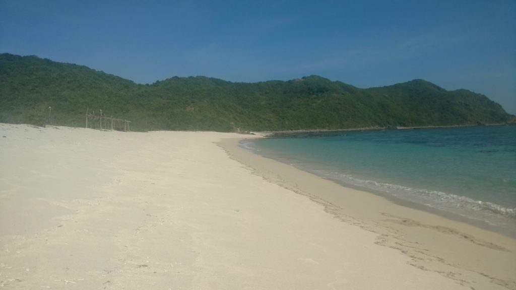 White sand and clear water at a Lombok beach